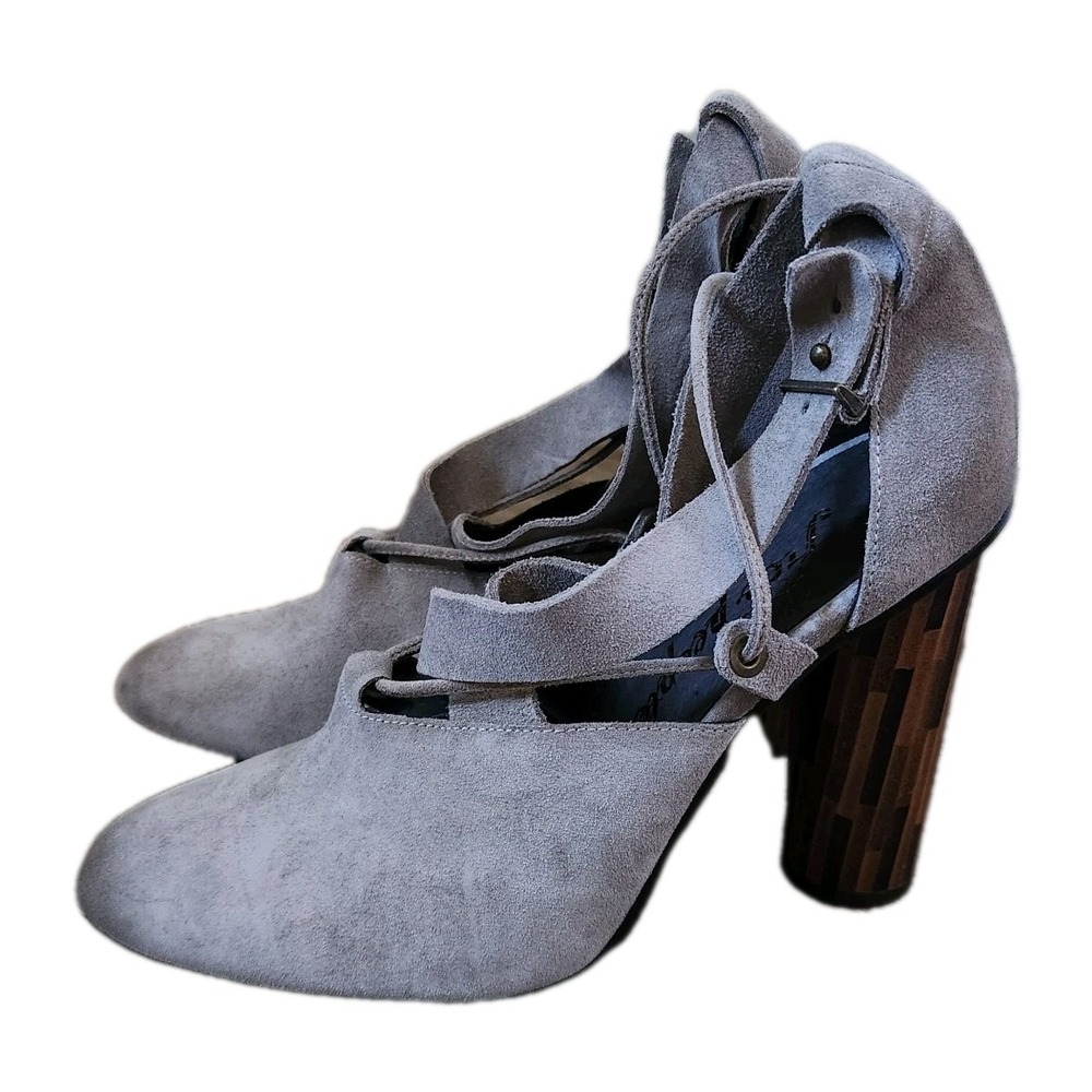 FREE PEOPLE Nouvella Suede Wrap Block Heel Shoes Grayish Beige Size 38 7.5 - Picture 3 of 9